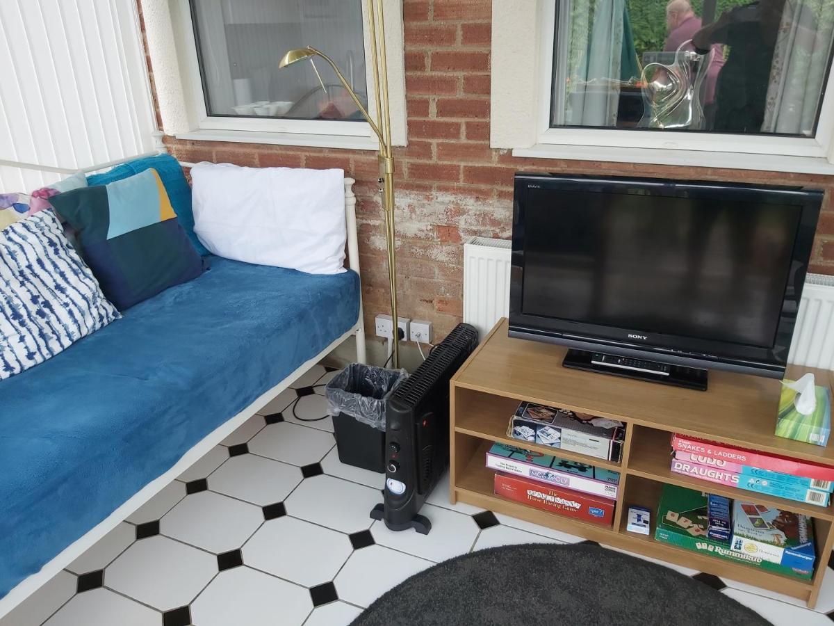 Garden Apartment نيوتن أبوت المظهر الخارجي الصورة